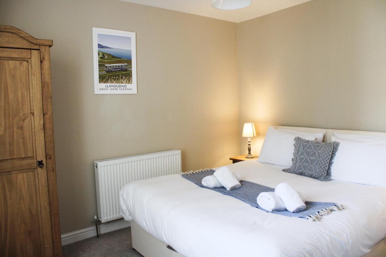 The Clifton Holiday Apartment Llandudno Centre Exterior foto